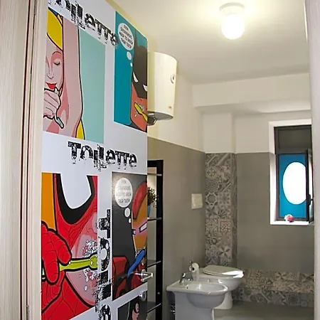 Urban Pop 2 Bed & Breakfast